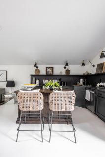 Private Pet-friendly Secret Garden Loft Oasis - 3