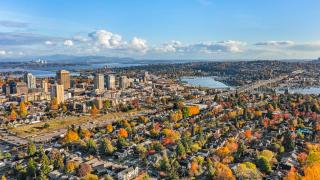 Treehouse Deck House at Green Lake - 3