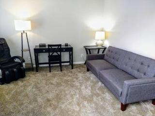 Spacious 2 Story 4-5 Bdms 3 Baths Near Stadiums - Marietta - 7