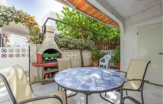 Awesome Apartment In El Campello - El Campello - 3