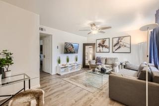 Awesome Oceanside 6BR - 15 Min To Beach - Oceanside - 2