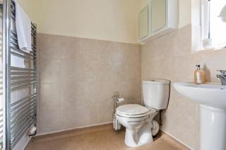 3 bedroom Bungalow for Contractors,Workers,Relocation,Insurance,Family, Free Parking - Peacehaven - 1