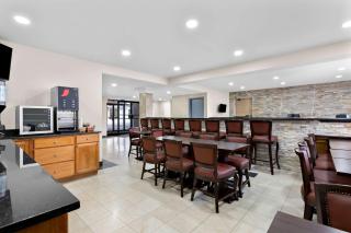 SureStay Plus by Best Western Windsor - Windsor - 5
