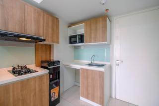 Comfortable 2BR Apartment at Springlake Summarecon Bekasi By Travelio - Bekasi - 2