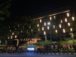 Le Polonia Hotel & Convention Medan - 9