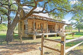 AB Butler- Both Suites - Fredericksburg - 9