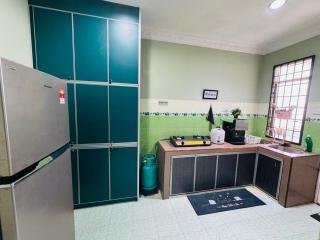 Nawra Iman Guest House - Paka - 1