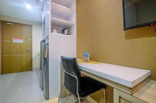 Fully Furnished with Luxury Design Studio The Oasis Apartment By Travelio - Bekasi - 2