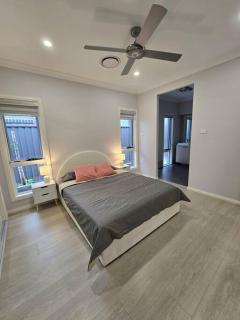 Brand New Single story 5 bedroom house in Marsden Park - Marsden Park - 2