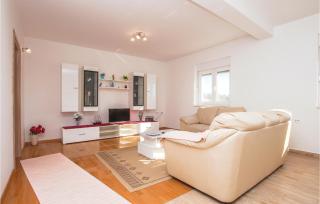 Four-Bedroom Apartment In Sibenik - Šibenik - 0