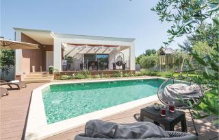 3 Bedroom Amazing Home In Pomer - 4