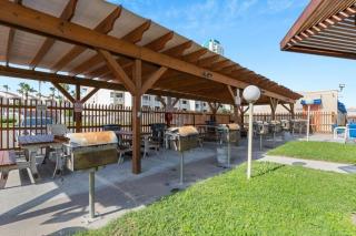2 BR Condo Walk to the Beach - South Padre Island - 7