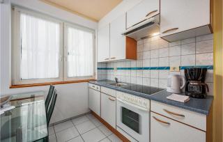 Beautiful Apartment In Umag With Wifi - 6