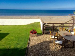 Superb Cintra Beachside Apartments - 1