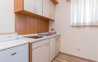 Cozy Apartment In Turanj With Wifi - Turanj - 4