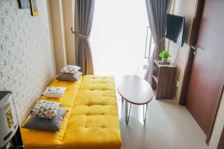Comfortable Parkland Avenue 2BR Apartment By Travelio - Tangerang - 1
