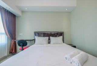 Pool View Studio Apartment @ Springlake Summarecon Bekasi By Travelio - 0