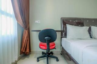 Pool View Studio Apartment @ Springlake Summarecon Bekasi By Travelio - 7