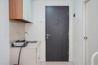 Comfort and Cozy Stay Studio Room at Baileys Apartment By Travelio - 2