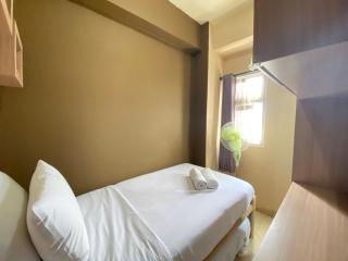Well Furnished 2BR at Suites @Metro Apartment By Travelio - 5