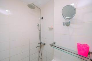 Highest Value 2BR at Lagoon Bekasi Town Square Apartment By Travelio - Bekasi - 1