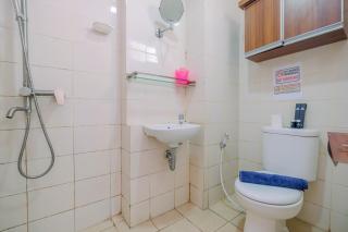 Highest Value 2BR at Lagoon Bekasi Town Square Apartment By Travelio - Bekasi - 3