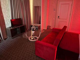 Rose Inn Hotel - 1