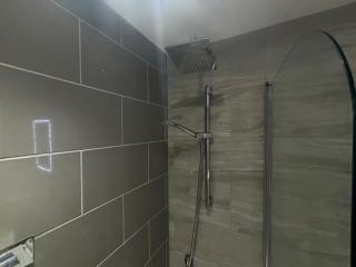 Modern 2bed Flat - Ideal for Wind Turbine - Cleethorpes - 5