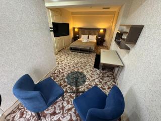 Rose Inn Hotel - 4