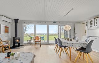 3 Bedroom Lovely Home In Bjert - Binderup Strand - 9
