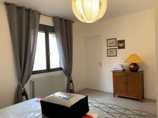 Maison de village avec extérieur - 3