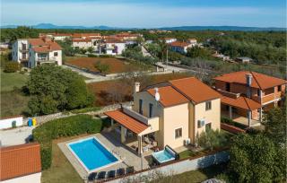 Cozy Home In Krvavici With Jacuzzi - 9