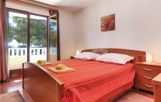 Three-Bedroom Apartment In Jesenice - 8