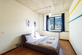 Modern 1BR apt w spacious balcony & a bathtub - Tbilisi - 1