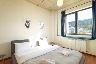 Modern 1BR apt w spacious balcony & a bathtub - Tbilisi - 2