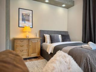 Top Centre 2Bed Apartment for 5 Guests 2 minutes from High Street - Plovdiv - 0