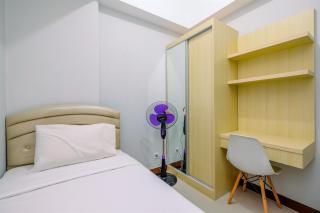 Elegant and Comfort 2BR at Royal Heights Apartment By Travelio - 9