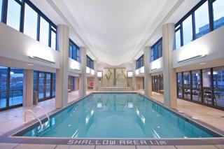 City View Towers - Steps to CN Tower - Pool & Hot tub - Free Parking - 8