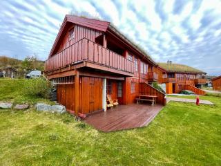 3-Story Apartment Perfect for Up to 10 Guests - Beitostøl - 0