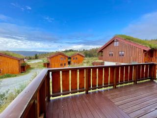 3-Story Apartment Perfect For Up To 10 Guests - 0