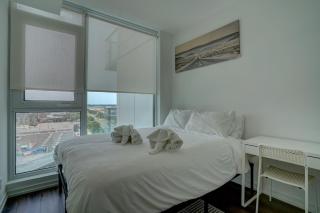 Wonderland Apartment in Vaughan - 5