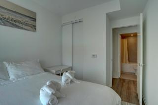 Wonderland Apartment in Vaughan - Vaughan - 2