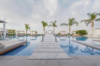 White Luxury Villa - 1