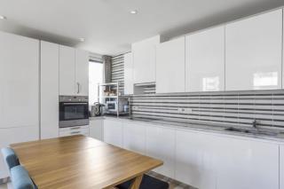 Amazing 2 Bedroom flat in E20 - 1