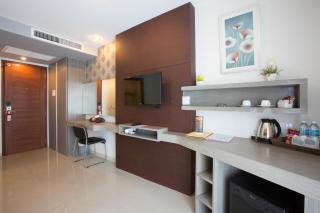 Hemingways Silk Hotel - Patong - 7