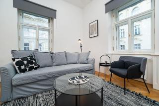 Bright and designed Apartment in the Center - 3