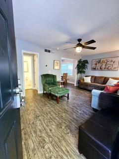 Madrona's Park Circle Place- Fenced & Convenient - Charleston - 8