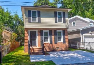 Madrona's Park Circle Place- Fenced & Convenient - Charleston - 7