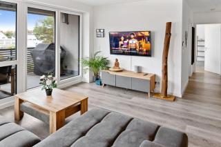 Modern Style Business Suite - Office - Kitchen - Balcony - Herzogenaurach - 6