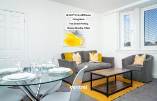 CENTRAL SERVICED APARTMENTS - 2 Bedroom - Short & Long Term Stays - Fast Wi-Fi - FREE Street Parking - Sleeps 4 - 2 x King Beds - Smart TVs in All Rooms - Modern - Weekly & Monthly Offers - Trade Stays - Close to A90 - CENTRAL SHORT LETS DUNDEE - Dundee - 0